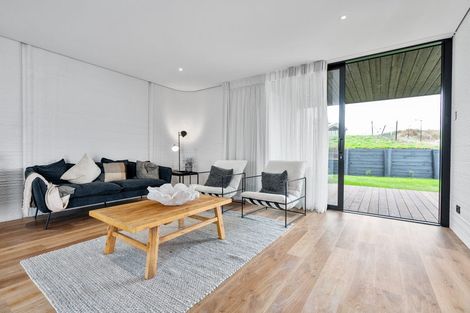 Photo of property in 2/1 City View Terrace, Birkenhead, Auckland, 0626