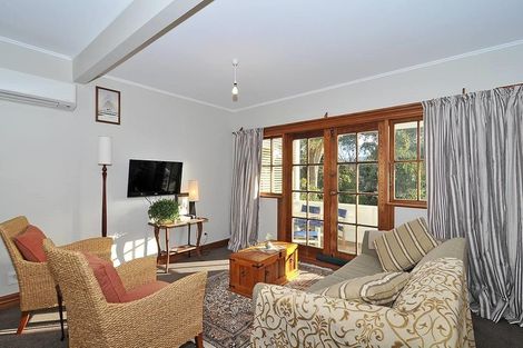 Photo of property in 72 Overtoun Terrace, Hataitai, Wellington, 6021