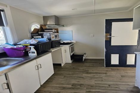 Photo of property in 14 Weymouth Street, New Plymouth, 4310