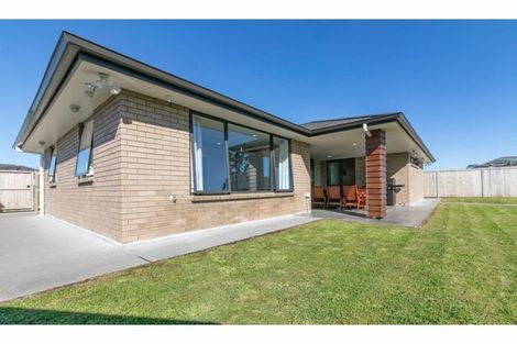 Photo of property in 8 Remana Crescent, Huapai, Kumeu, 0810