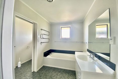 Photo of property in 179 Hobsonville Road, Hobsonville, Auckland, 0618