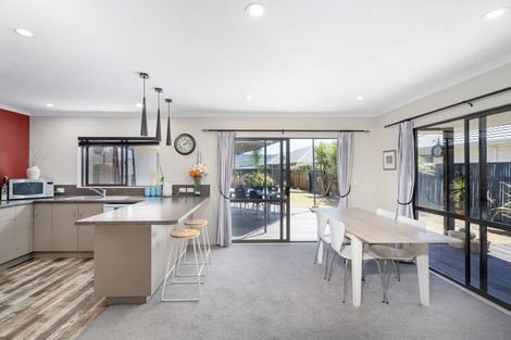 Photo of property in 9 Jacaranda Drive, Whitianga, 3510