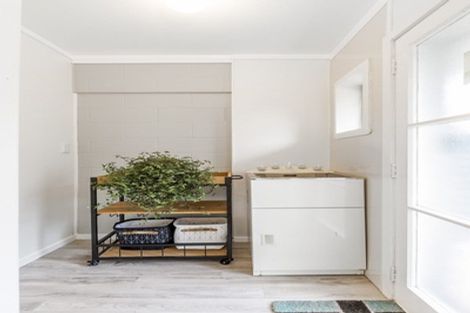 Photo of property in 10/133 Hutchinson Avenue, New Lynn, Auckland, 0600