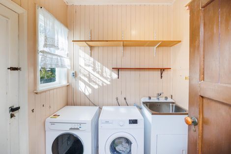 Photo of property in 510 Featherston Street, Roslyn, Palmerston North, 4414