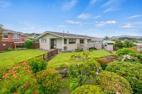 Photo of property in 15 Lydford Place, Spotswood, New Plymouth, 4310