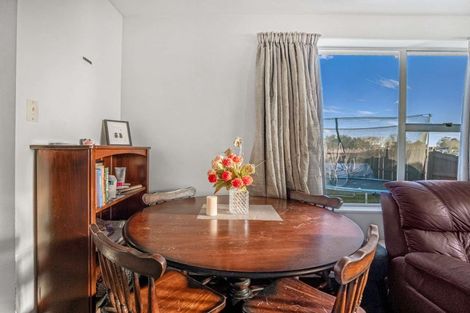 Photo of property in 2/90 Queenspark Drive, Parklands, Christchurch, 8083