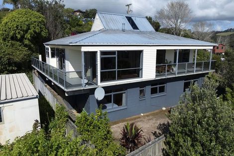 Photo of property in 5 Seaview Road, Cable Bay, 0420