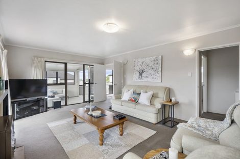 Photo of property in 15 Quebec Road, Milford, Auckland, 0620