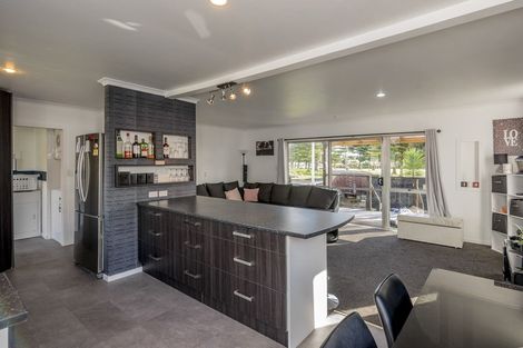 Photo of property in 33 Adkin Avenue, Levin, 5510