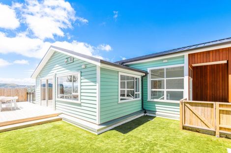 Photo of property in 4 Cunliffe Street, Johnsonville, Wellington, 6037