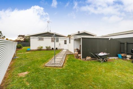 Photo of property in 15 Wild Street, Feilding, 4702