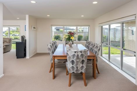 Photo of property in 99 Bayvista Drive, Karaka, Papakura, 2113