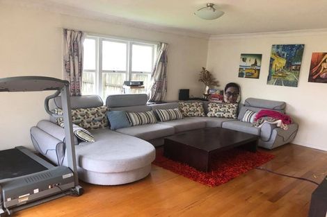 Photo of property in 15 Karamu Street, Te Atatu Peninsula, Auckland, 0610