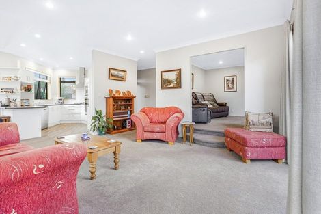 Photo of property in 42 Bramley Drive, Rototuna, Hamilton, 3210