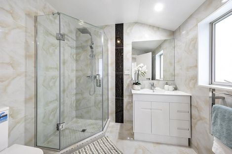 Photo of property in 30a Dolbear Street, Titirangi, Auckland, 0604