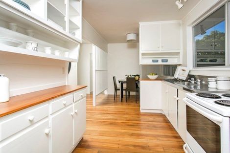 Photo of property in 4 Fairdale Place, Birkdale, Auckland, 0626