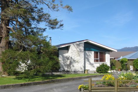 Photo of property in 135c Russell Street, Westport, 7825