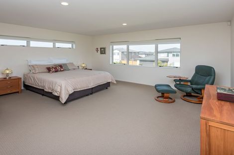 Photo of property in 99 Bayvista Drive, Karaka, Papakura, 2113