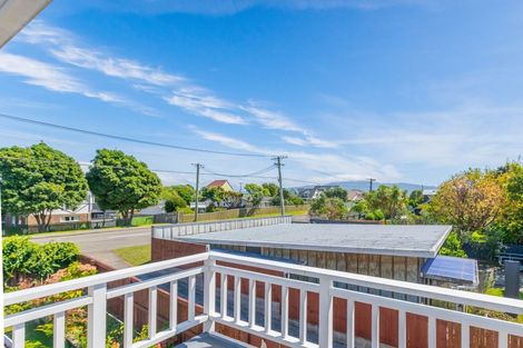 Photo of property in 7 Ngapotiki Street, Paraparaumu Beach, Paraparaumu, 5032