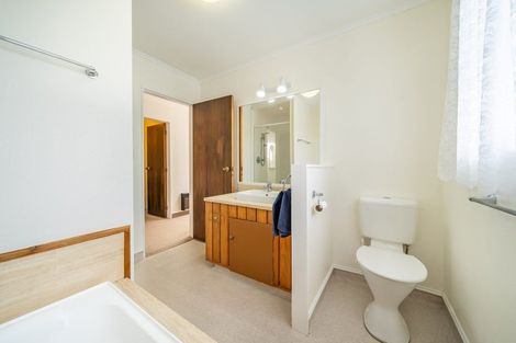 Photo of property in 11 Observatory Close, Whitby, Porirua, 5024