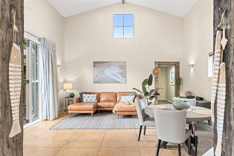 Photo of property in 27 Waimanu Place, Point Wells, Warkworth, 0986