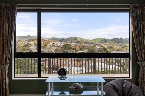Photo of property in 60 Molyneux Close, Whitby, Porirua, 5024