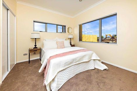 Photo of property in 39a Senator Drive, Manurewa, Auckland, 2105