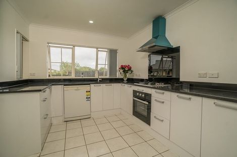 Photo of property in 12 Parkstone Place, Favona, Auckland, 2024