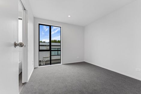 Photo of property in 66d Royal View Road, Te Atatu South, Auckland, 0610