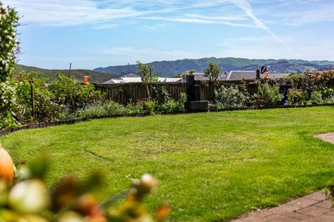 Photo of property in 8 Paremata Drive, Paremata, Porirua, 5024