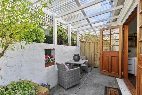 Photo of property in 80 Rolleston Street, Mount Cook, Wellington, 6021