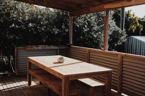 Photo of property in 5 Karioi Crescent, Raglan, 3225