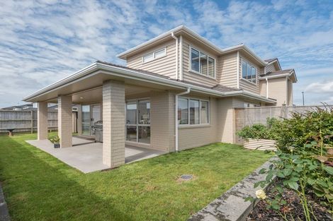 Photo of property in 99 Bayvista Drive, Karaka, Papakura, 2113
