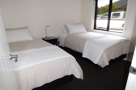 Photo of property in 8 Isobel Hodgson Drive, Cambridge, 3434