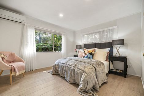 Photo of property in 3 Marbella Drive, Massey, Auckland, 0614