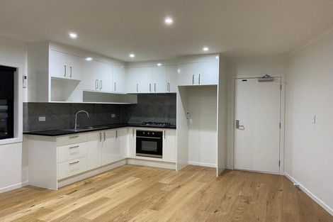 Photo of property in 15a Kiernan Place, Kelston, Auckland, 0602