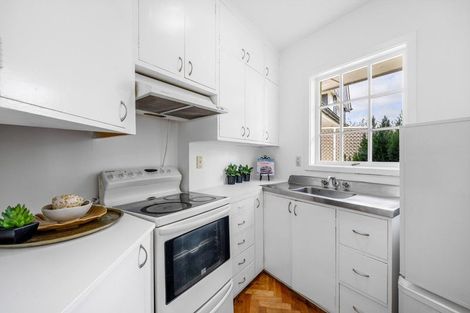 Photo of property in 2/3 Tuirau Place, Ilam, Christchurch, 8041