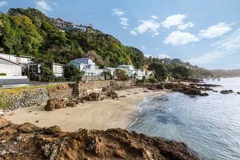 Photo of property in 377a Karaka Bay Road, Karaka Bays, Wellington, 6022