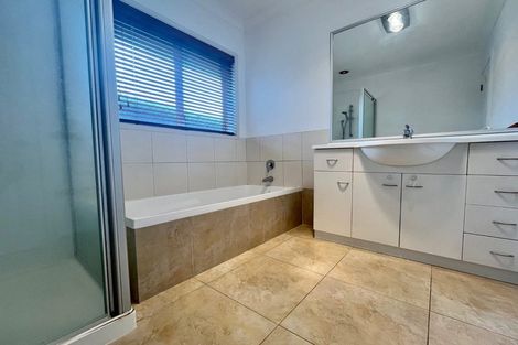 Photo of property in 32a Margarita Rise, Pukekohe, 2120