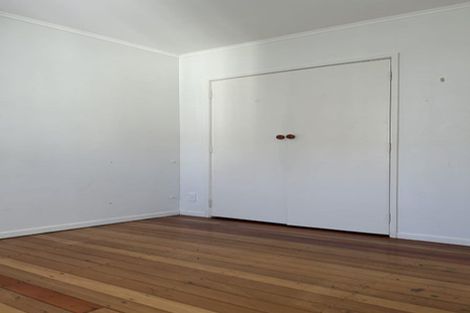 Photo of property in 1 Thurleigh Grove, Karori, Wellington, 6012