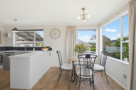 Photo of property in 30a Coates Street, Tawa, Wellington, 5028