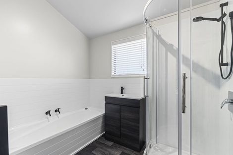 Photo of property in 149f Heta Road, Highlands Park, New Plymouth, 4312