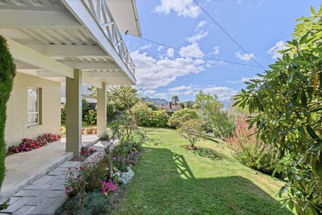 Photo of property in 83 Kent Street, Picton, 7220