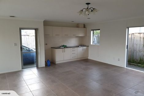 Photo of property in 10 Bushpark Place, Flat Bush, Auckland, 2016