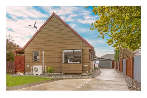 Photo of property in 4 Magenta Place, Broomfield, Christchurch, 8042