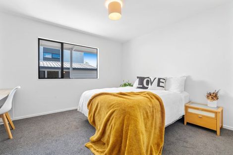 Photo of property in 69a Kervil Avenue, Te Atatu Peninsula, Auckland, 0610