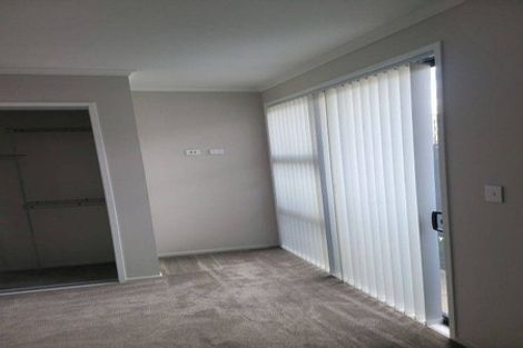 Photo of property in 14 Raranga Lane, Hobsonville, Auckland, 0616