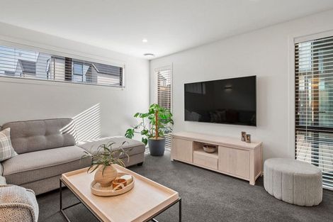 Photo of property in 37 Barn Road, Jacks Point, 9371