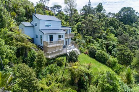 Photo of property in 24 Deirdre Place, Titirangi, Auckland, 0604