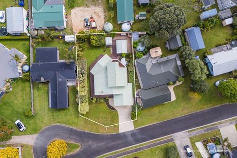 Photo of property in 19 Martin Place, Cooks Beach, Whitianga, 3591